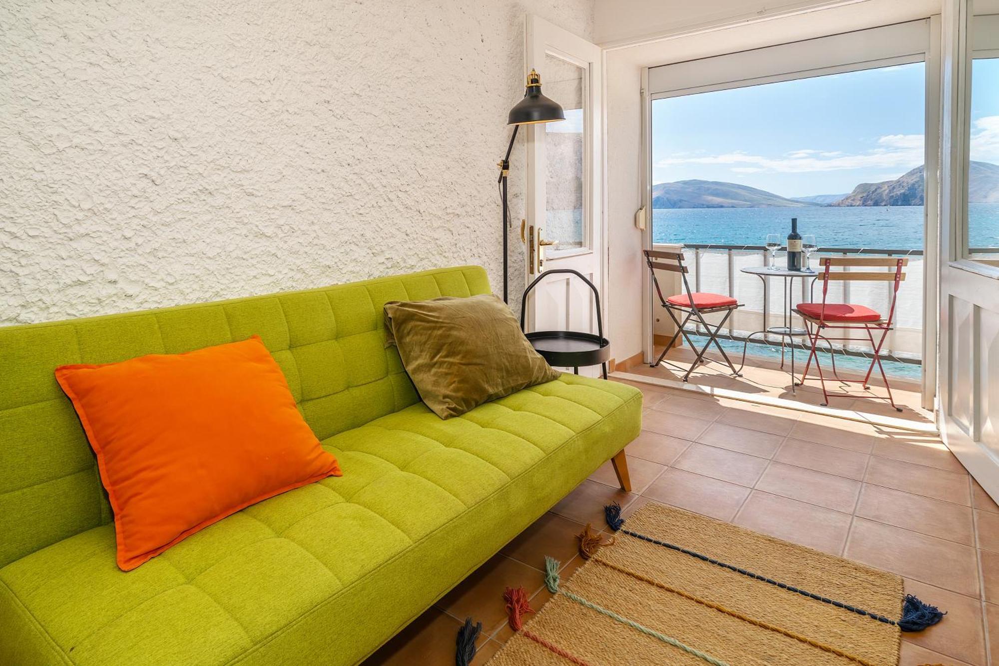 Apartment Nora By The Beach Baska  Bagian luar foto